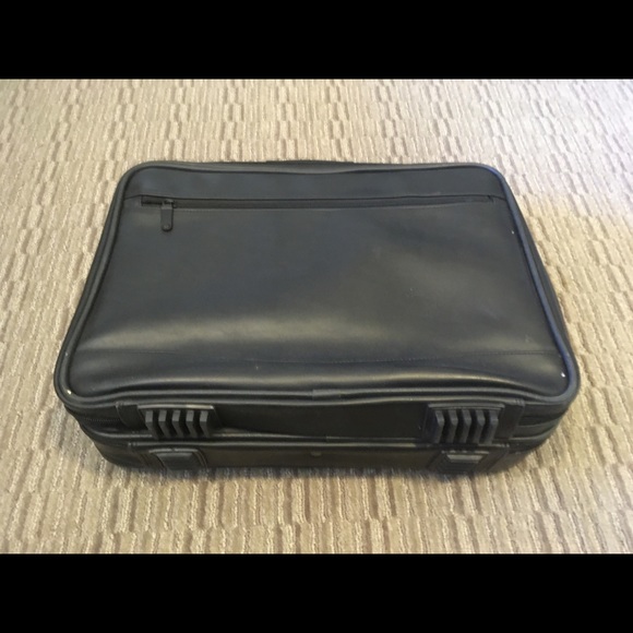 Laptop Bag - 2 Pockets - Picture 2 of 9